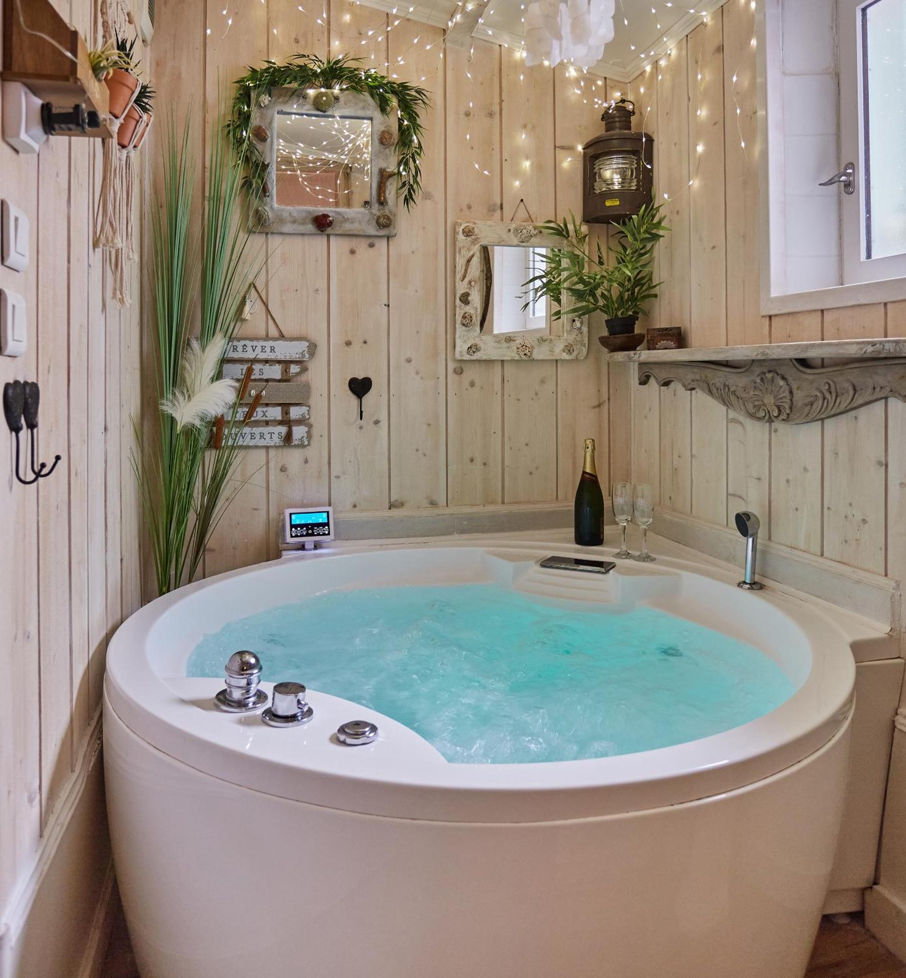 Appartement Aix Centre historique Sauna Jacuzzi balnéo privatif Aix-en-Provence Extérieur photo