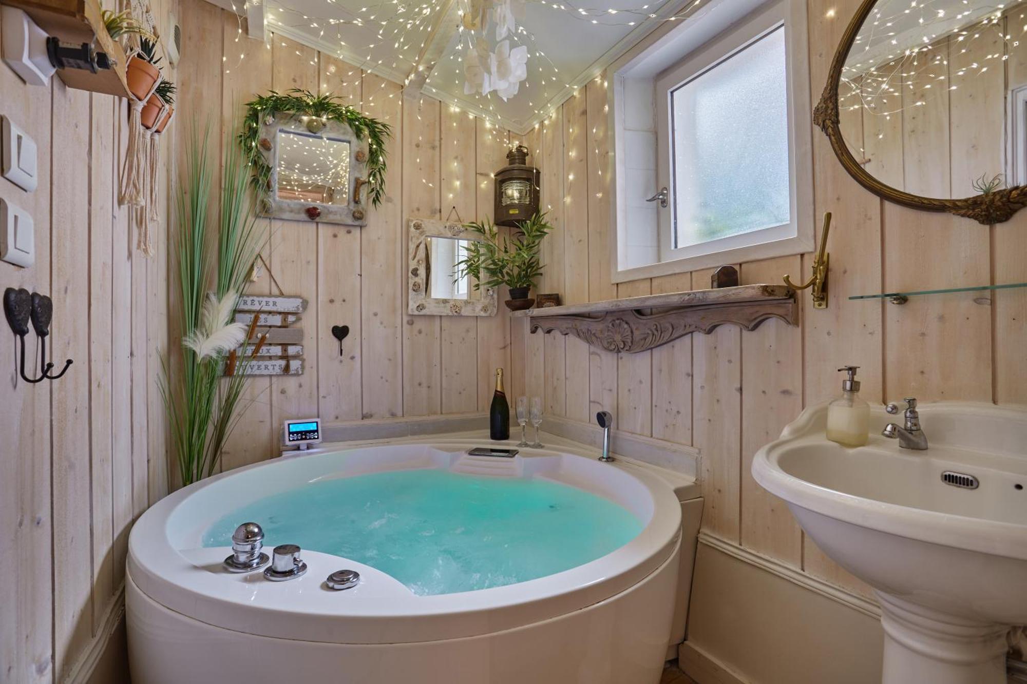 Appartement Aix Centre historique Sauna Jacuzzi balnéo privatif Aix-en-Provence Extérieur photo