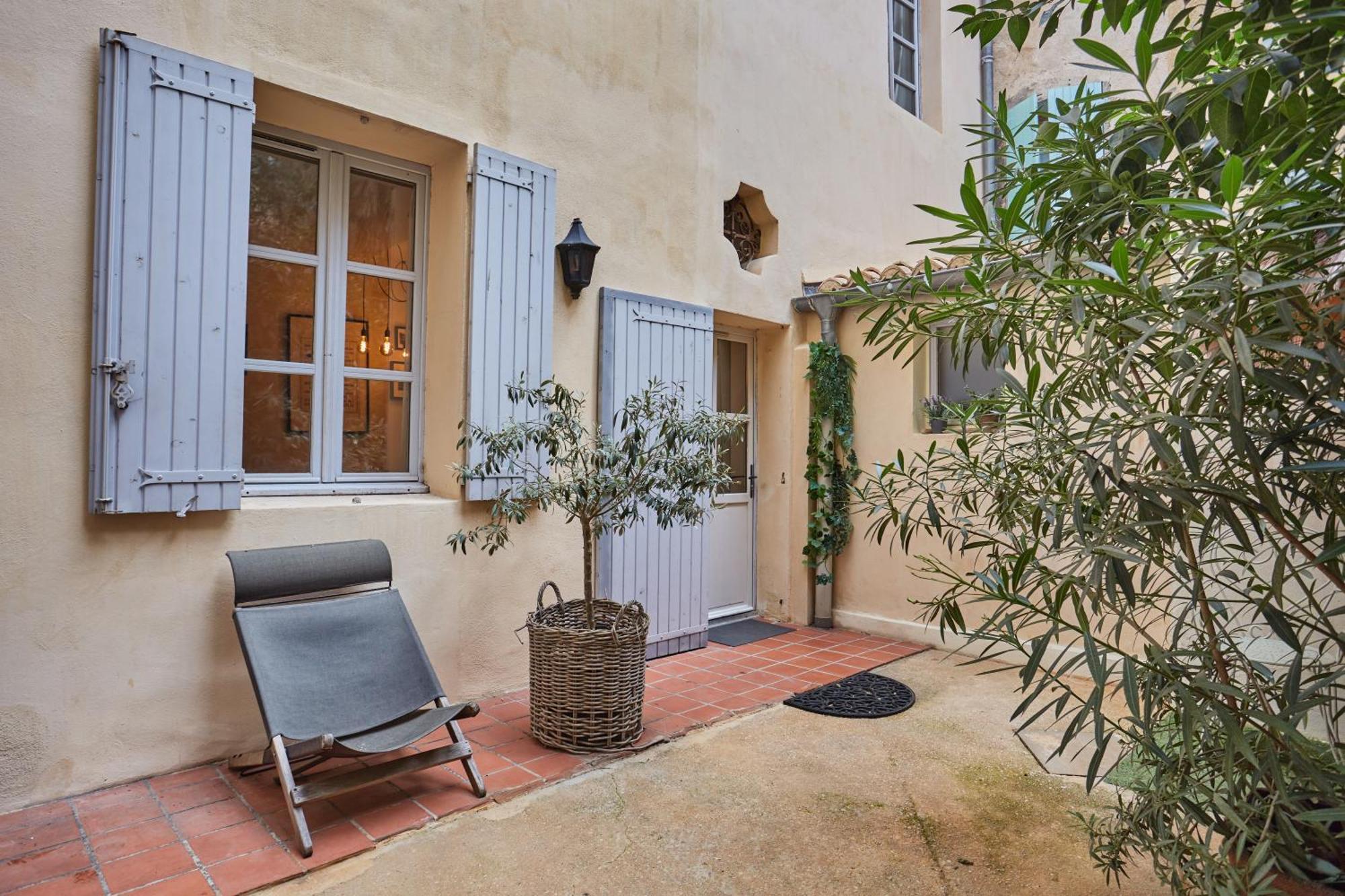 Appartement Aix Centre historique Sauna Jacuzzi balnéo privatif Aix-en-Provence Extérieur photo