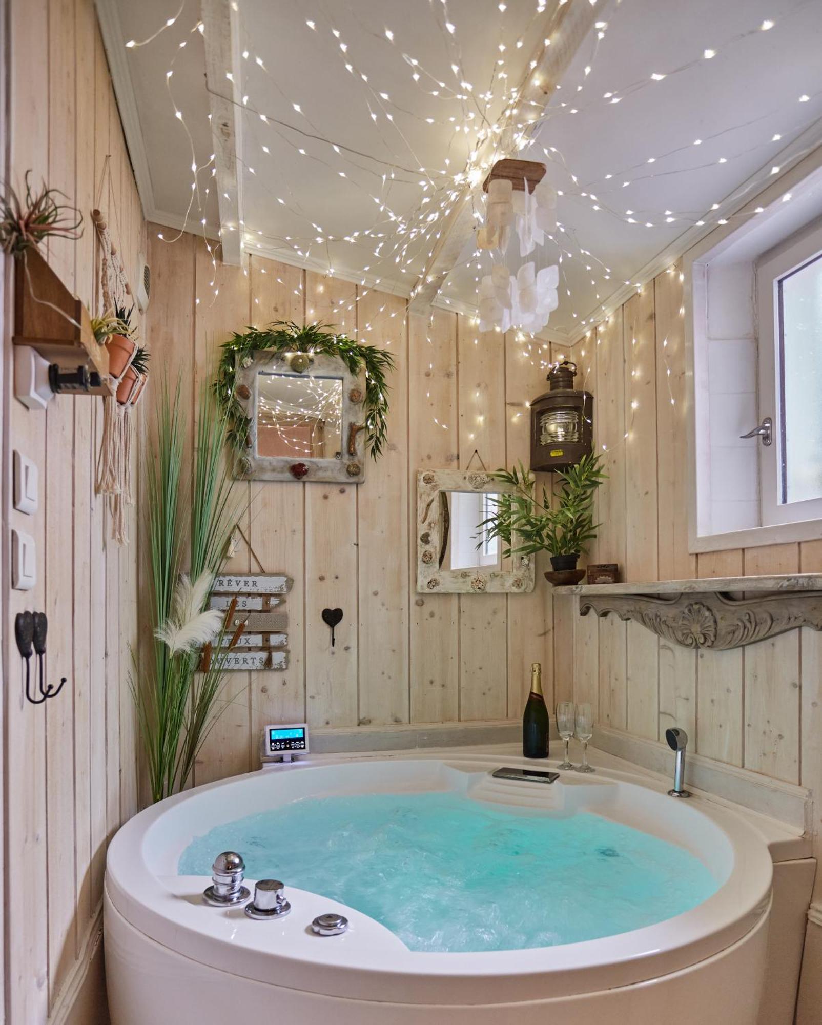 Appartement Aix Centre historique Sauna Jacuzzi balnéo privatif Aix-en-Provence Extérieur photo